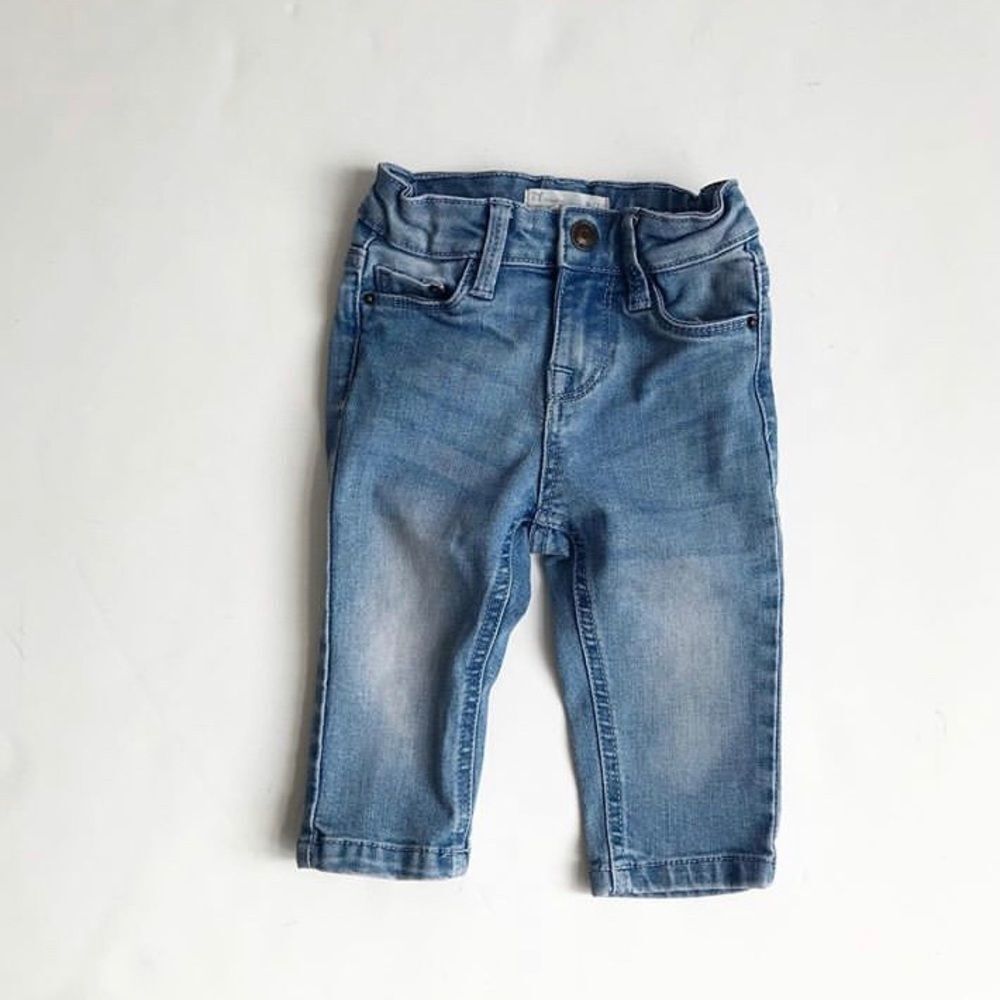 ZY medium wash skinny jeans EUC 9-12  months